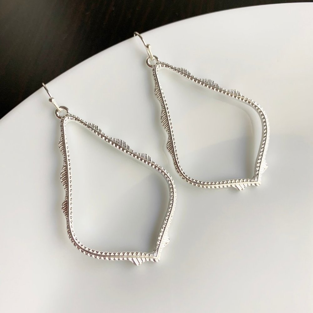 NEW Large Frame Earrings (silver) - Picture 2 of 7